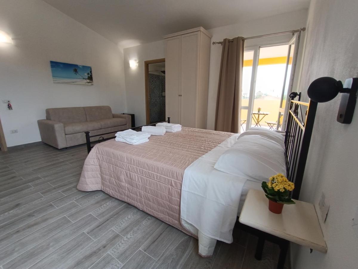 Costa Di Sopra Affittacamere By Hospitality Sardinia Quartu SantʼElena Esterno foto